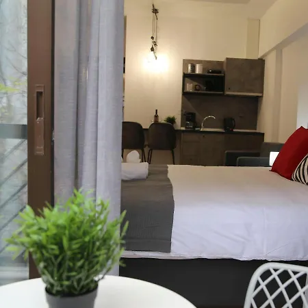 Zh Luxury Apartament *