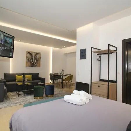 Zh Luxury Apartman *