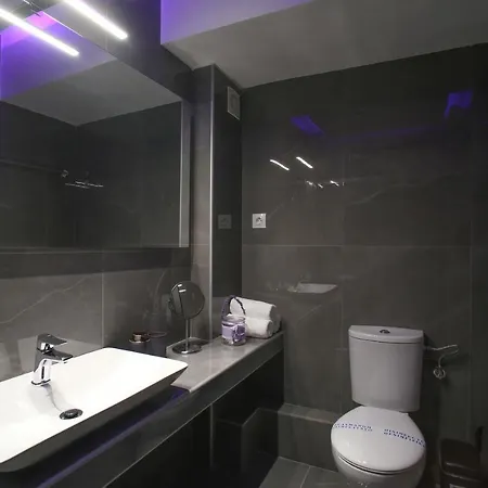 Zh Luxury Apartman *